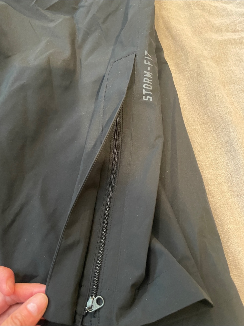 Nike Black Storm-FIT Men's Rain Jacket - Picture 5 of 5